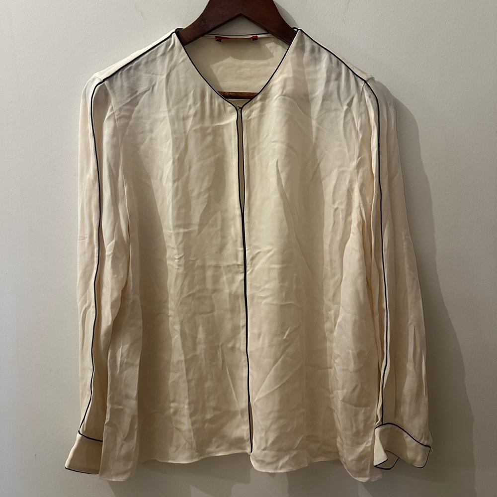 Carolina Herrera Ivory Top with Black Piping